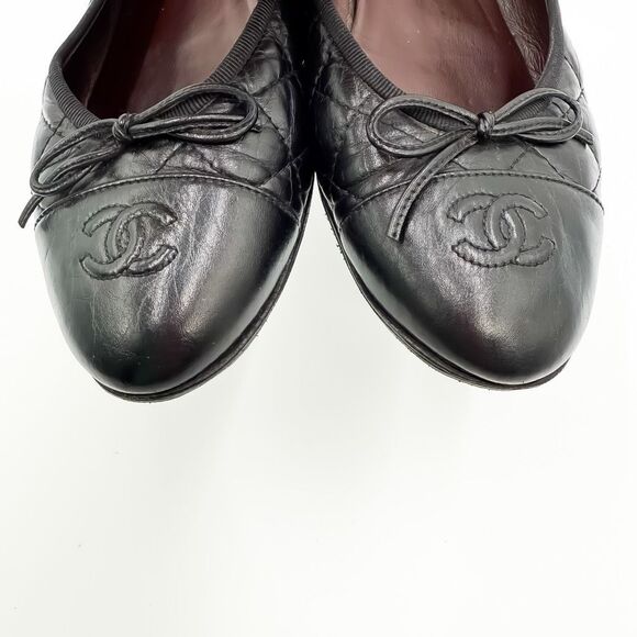 Chanel CC Cap Toe Ballet Flats EU 40 US 9-9.5 Black Quilted Leather Bow Shoe - Picture 12 of 13